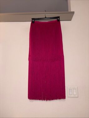No Pise La Grama Sol Fringe Skirt in Fuchsia SZ 4 NWT